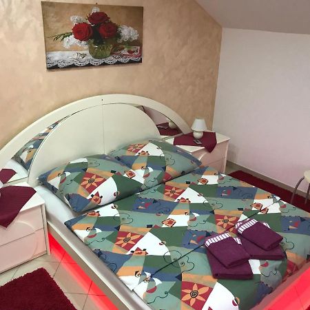 Guesthouse Rebel Deliblato ภายนอก รูปภาพ
